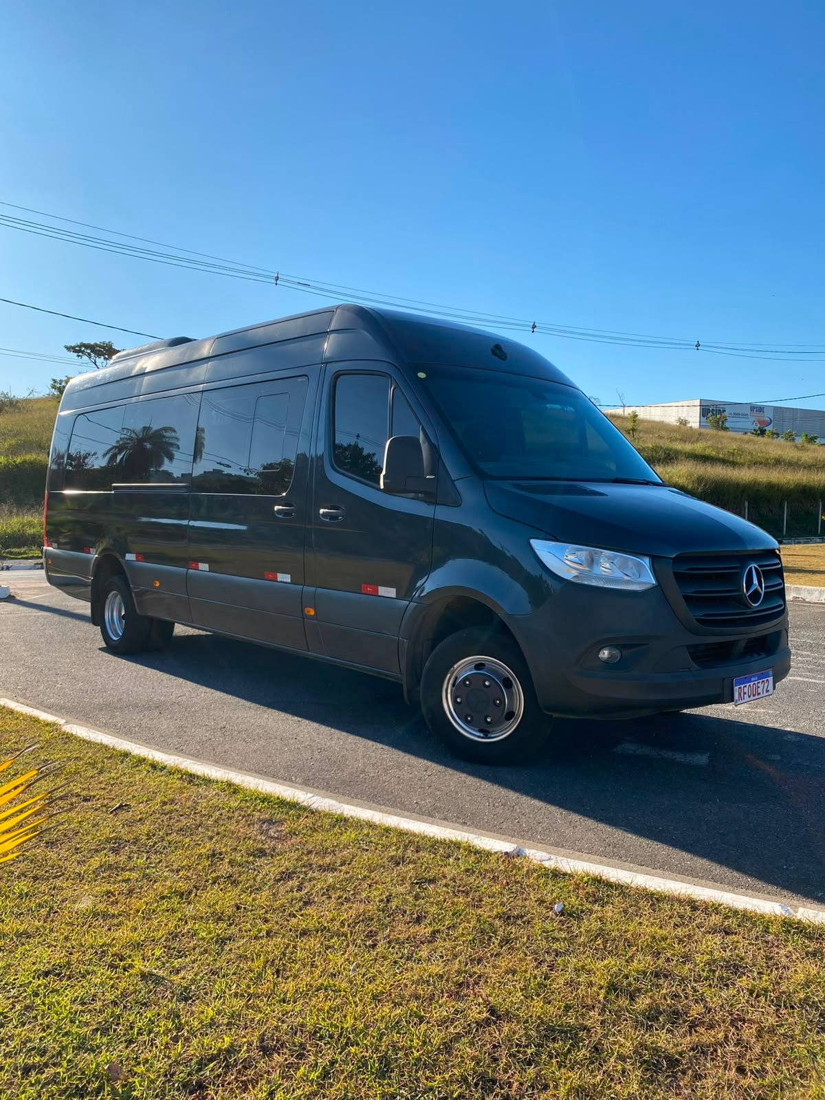 Van para fretamento de viagens